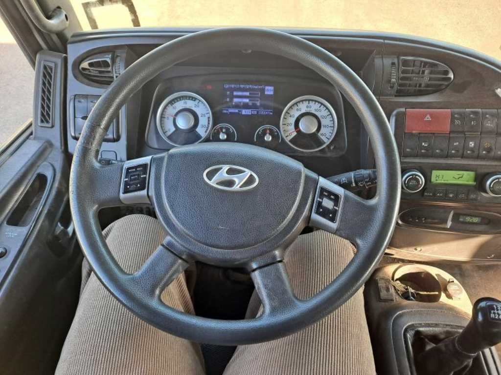 현대 메가트럭 5톤 압착식 진개차 2018년식 주행 231,704km 중고 화물차 상세 이미지 14