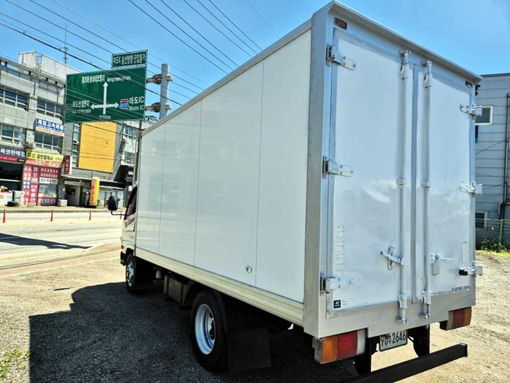 현대 e 마이티 2톤 냉동탑 2013년식 주행 263,703km 중고 화물차 상세 이미지 3