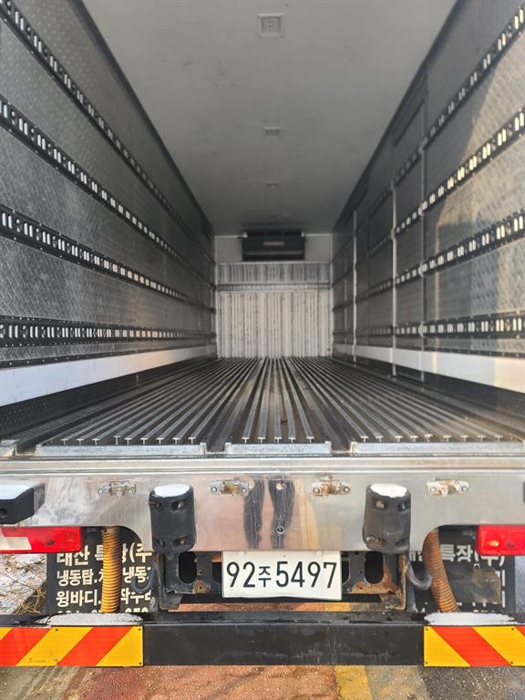 6.5톤 써브냉동 냉동탑 2023년식 주행 149,435km 중고 화물차 상세 이미지 9