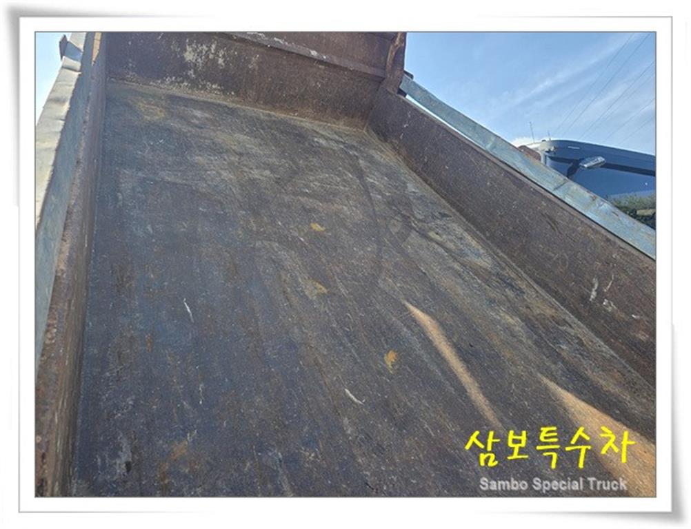 현대 메가트럭 5톤 덤프 2003년식 중고 화물차 2003-01 주행 911,986km 상세 이미지 8