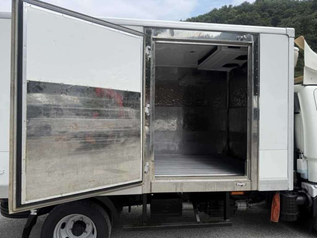 현대 e 마이티 2톤 냉동탑 2020년식 주행 421,327km 중고 화물차 상세 이미지 5