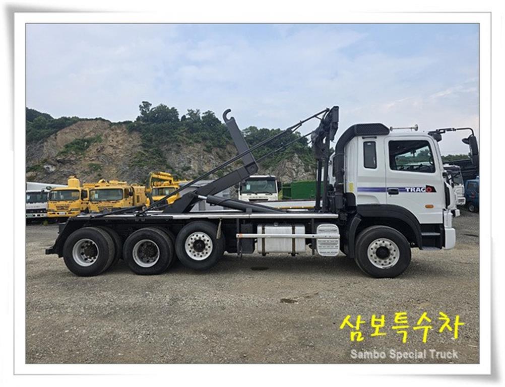 현대 트라고 24톤 1+3축 암롤트럭 2012년식 주행 602,799km 중고 화물차 상세 이미지 5