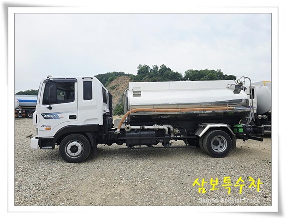 현대 메가트럭 7톤 올스텐 7000리터 살수차 2007년형 주행 669,482km 중고 화물차 상세 이미지 4