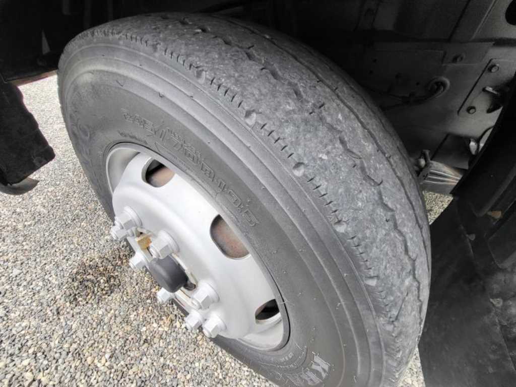 현대 메가트럭 7톤 암롤 2011년식 주행 100,388km 중고 화물차 6.2톤 상세 이미지 5
