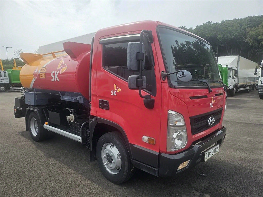 현대 올뉴마이티 3.5톤 5000리터 알루미늄 탱크로리 2017년식 주행 228,535km 중고 화물차 홈/탱크로리 상세 이미지 8