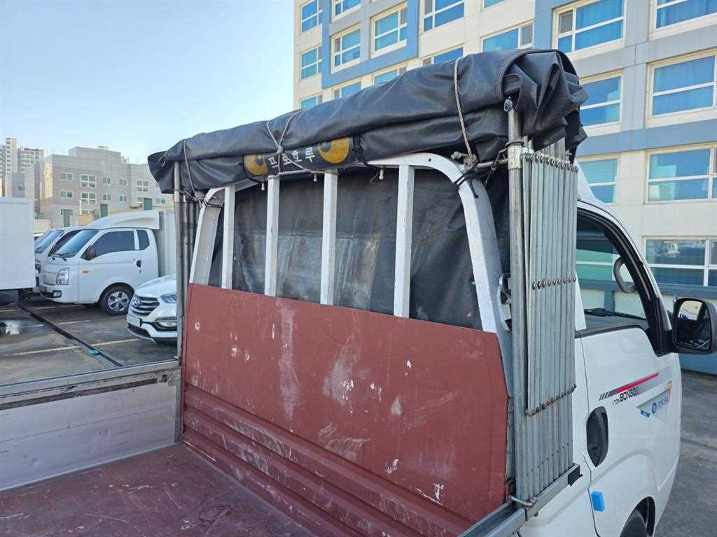 기아 더뉴봉고3 1톤 파워게이트 호루 2022년식 주행 282,677km 중고 화물차 카고 상세 이미지 16