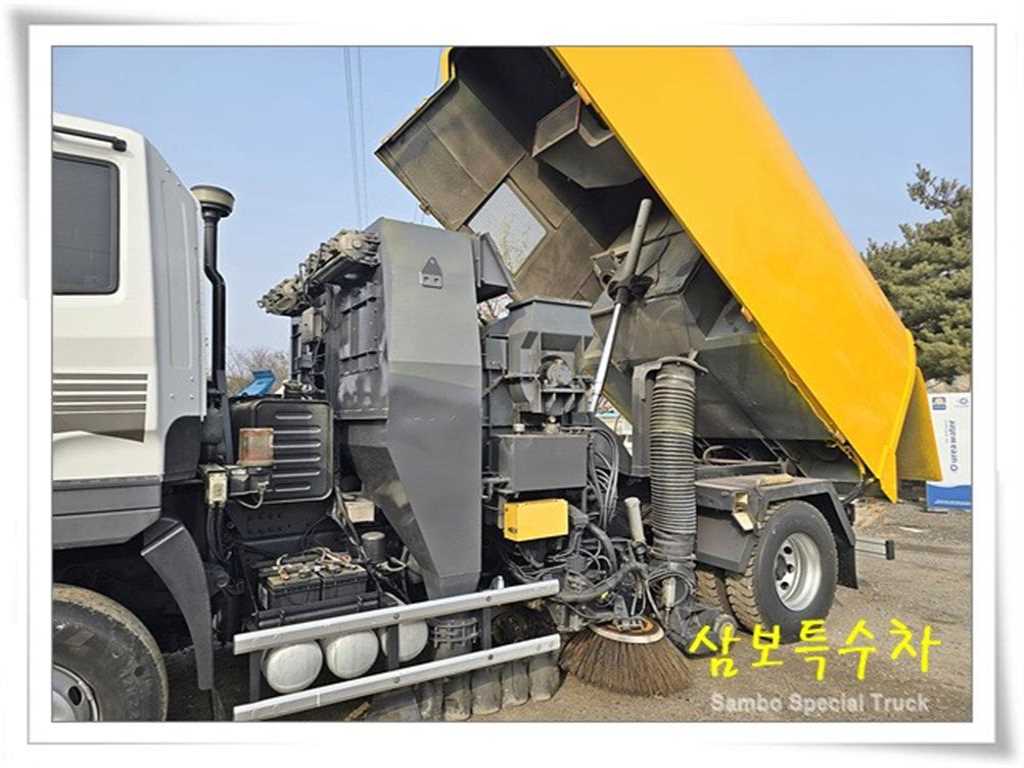 현대 8.5톤 신정 노면청소차 2015년식 중고 화물차 그 밖에 2015-02 주행 90,021km 상세 이미지 13