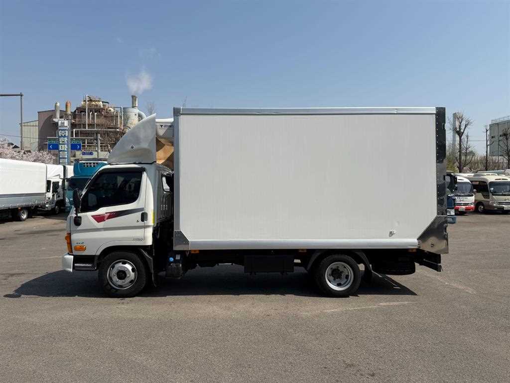 현대 e 마이티 2톤 냉동탑 2020년식 주행 378,054km 중고 화물차 상세 이미지 3
