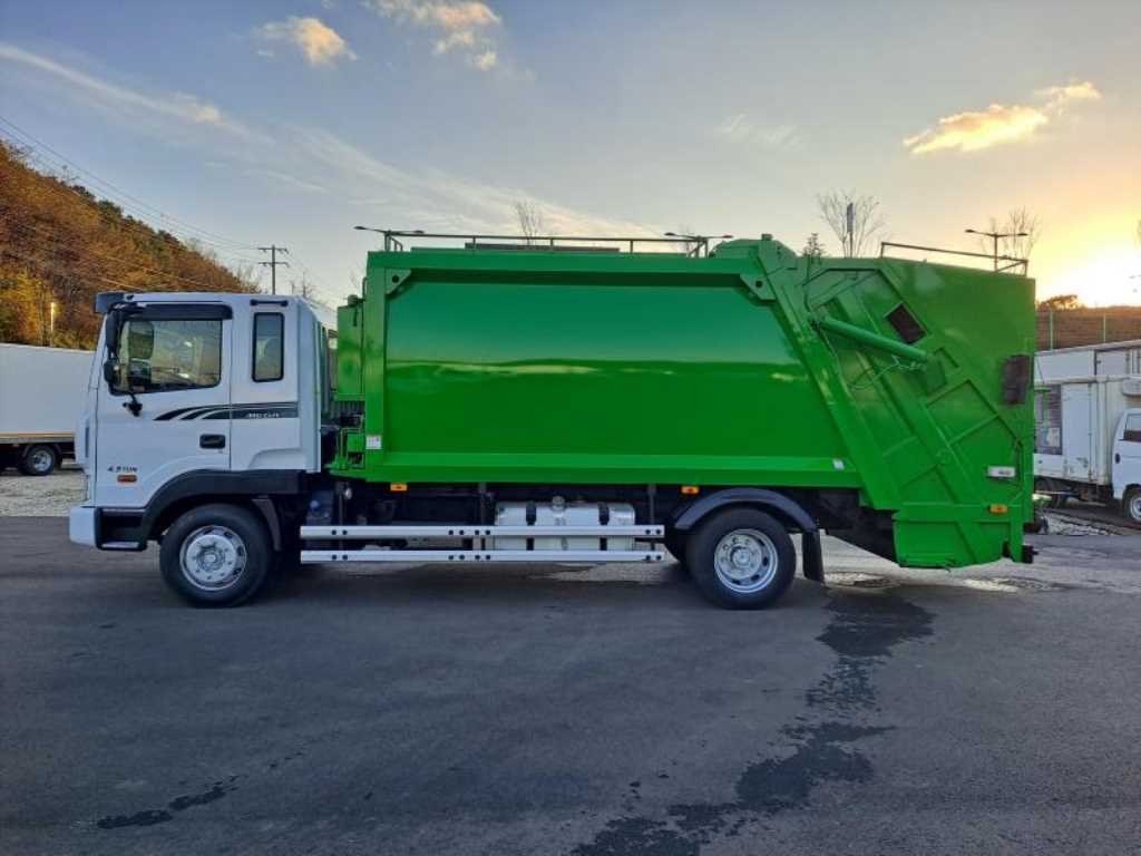 현대 메가트럭 5톤 압축진개차 2020년식 주행 50,000km 중고 화물차 상세 이미지 9