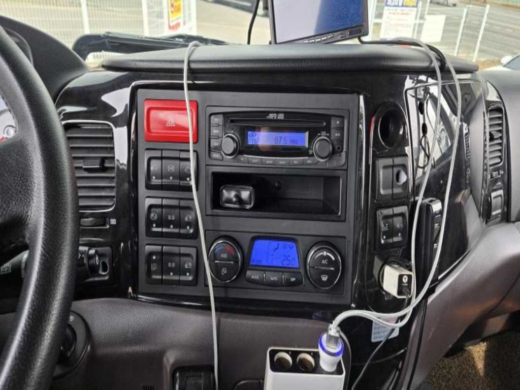 2017년식 주행 340,000km 프리마 4.5톤 카캐리어 셀프로더 중고 화물차 상세 이미지 16