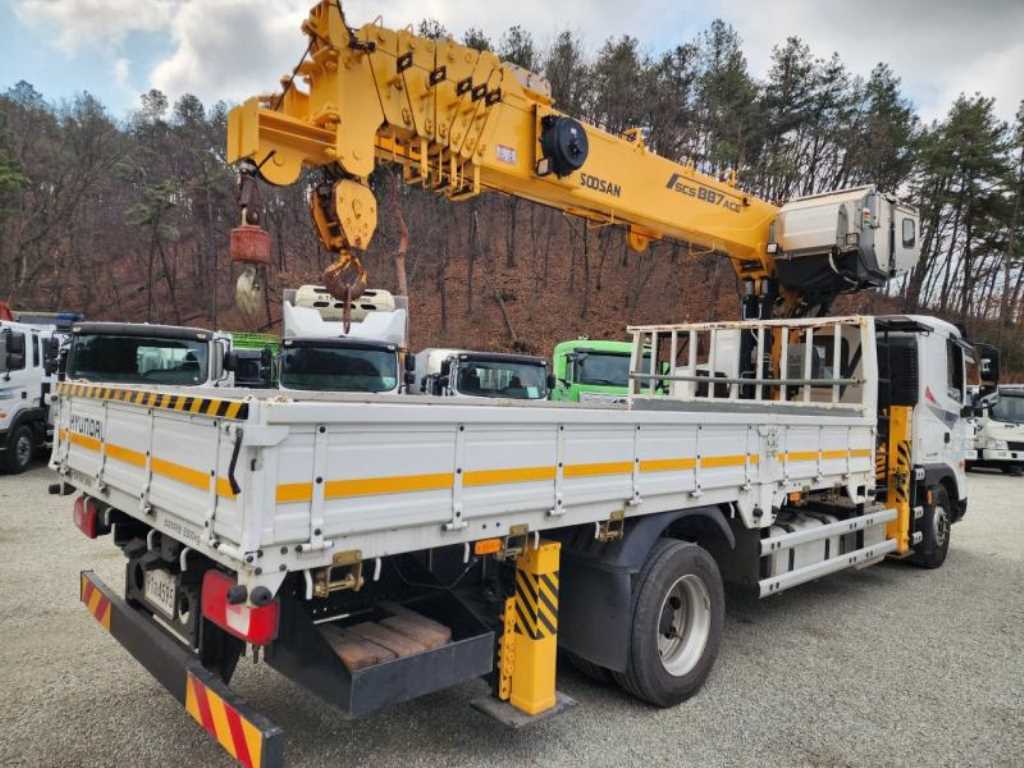 현대 파비스 5.5톤 수산 7단 카고크레인 2023년식 주행 10,269km 중고 화물차 상세 이미지 8