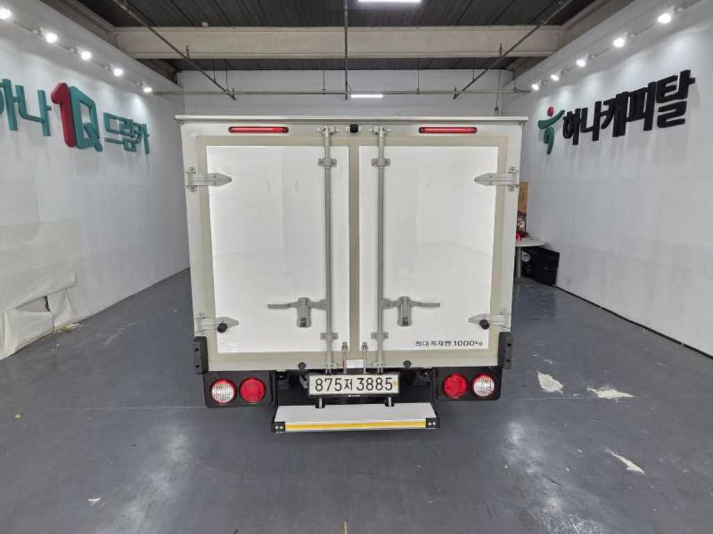 기아 봉고3 1톤 미닫이탑 2024년식 주행 23,432km LPG 오토 중고 화물차 내장탑 상세 이미지 4