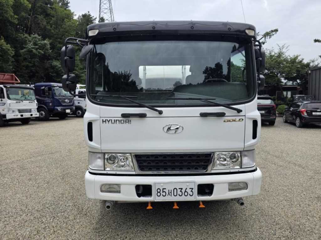 2017년식 주행 106,674km 5톤 8,900L 스텐탱크 살수차 중고 화물차 상세 이미지 3
