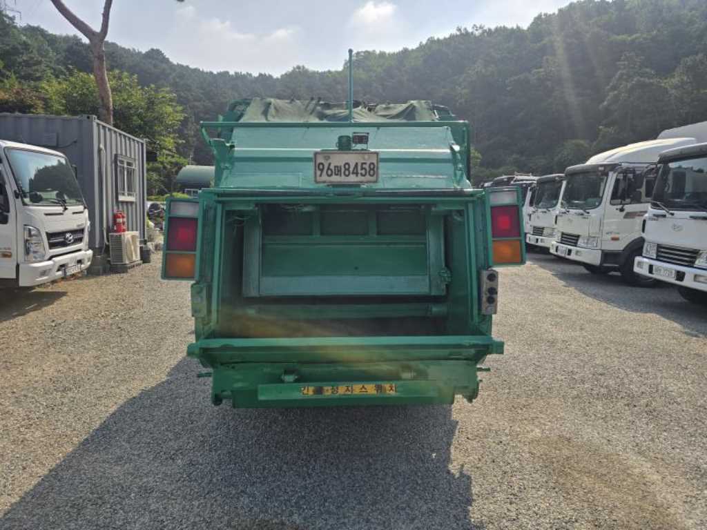 현대 마이티 큐티 2톤 압착진개차 2014년식 주행 175,679km 중고 화물차 상세 이미지 4