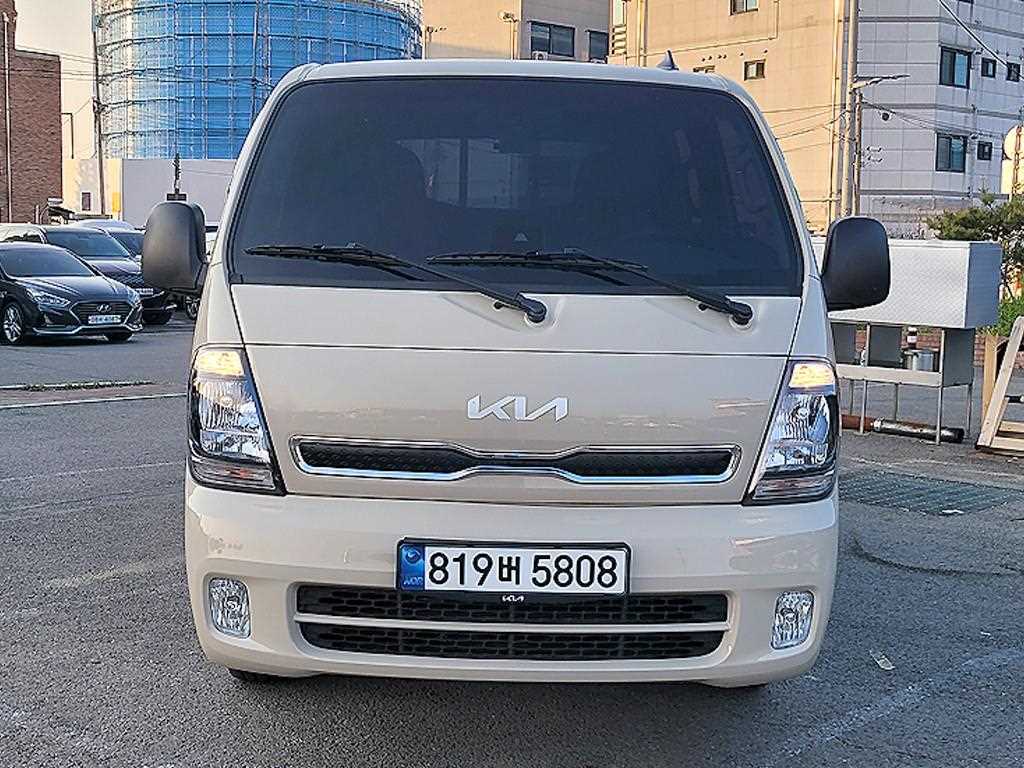 기아 봉고3 LPG2.5터보 1톤 더블캡 카고 2025년형 주행 6,134km 중고 화물차 상세 이미지 2