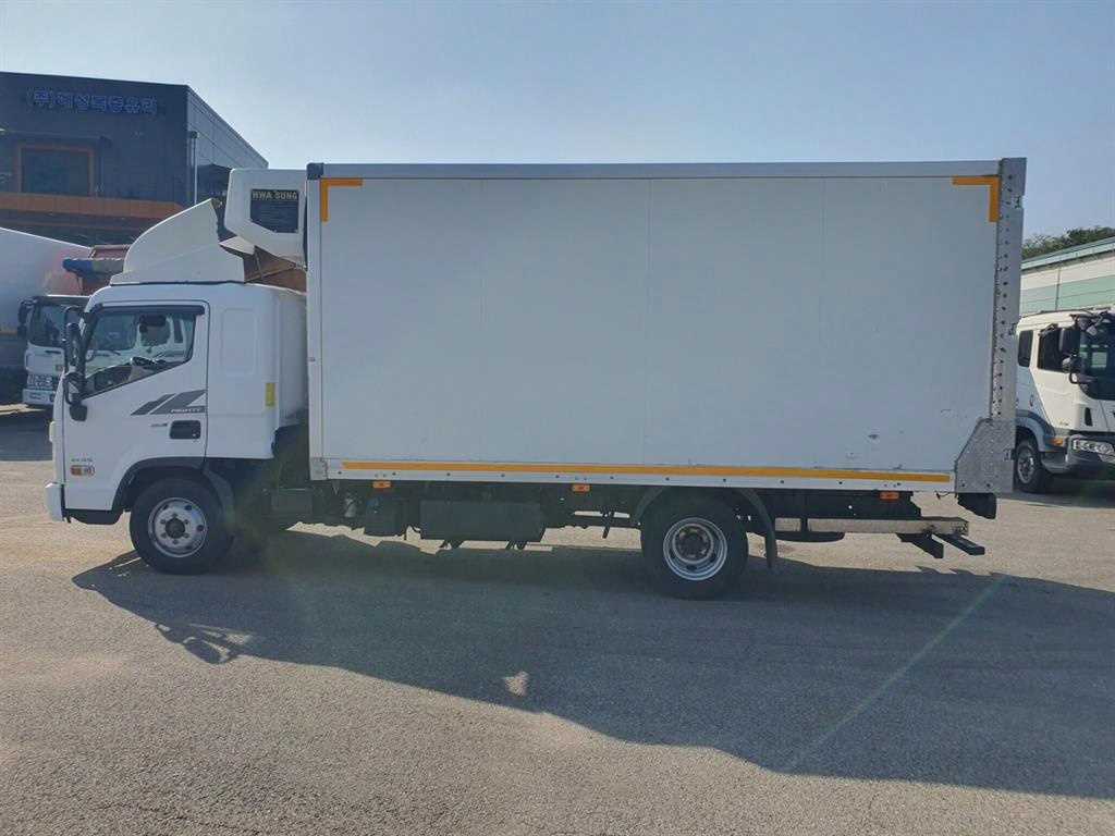 3.5톤 냉동탑 2017년식 주행 438,275km 중고 화물차 상세 이미지 8