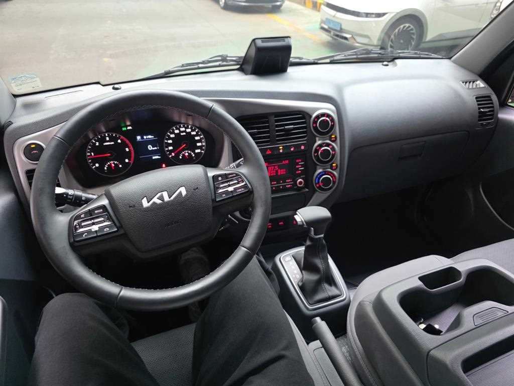 기아 봉고3 1톤 하이내장탑 오토 중고 화물차 2025 주행 2,493km 상세 이미지 10