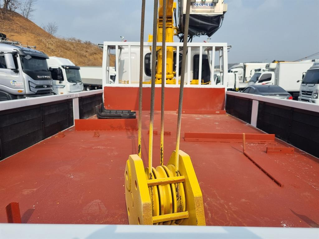 현대 파비스 5톤 수산 746L 카고크레인 2022년식 주행 70,126km 중고 화물차 상세 이미지 11