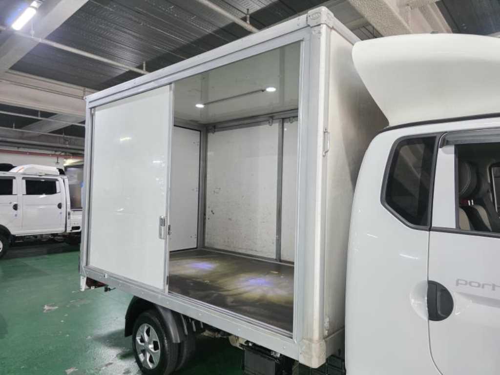 현대 포터2 LPG 1톤 하이내장탑 2024년식 주행 15,831km 중고 화물차 상세 이미지 16