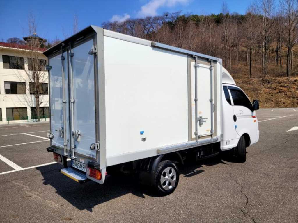 현대 포터2 1톤 내장탑 슈퍼캡 초장축 2023년식 주행 133,860km 중고 화물차 상세 이미지 3