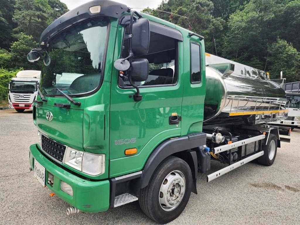 현대 메가트럭 5톤 살수차 2020년식 주행 213,604km 중고 화물차 대표 이미지