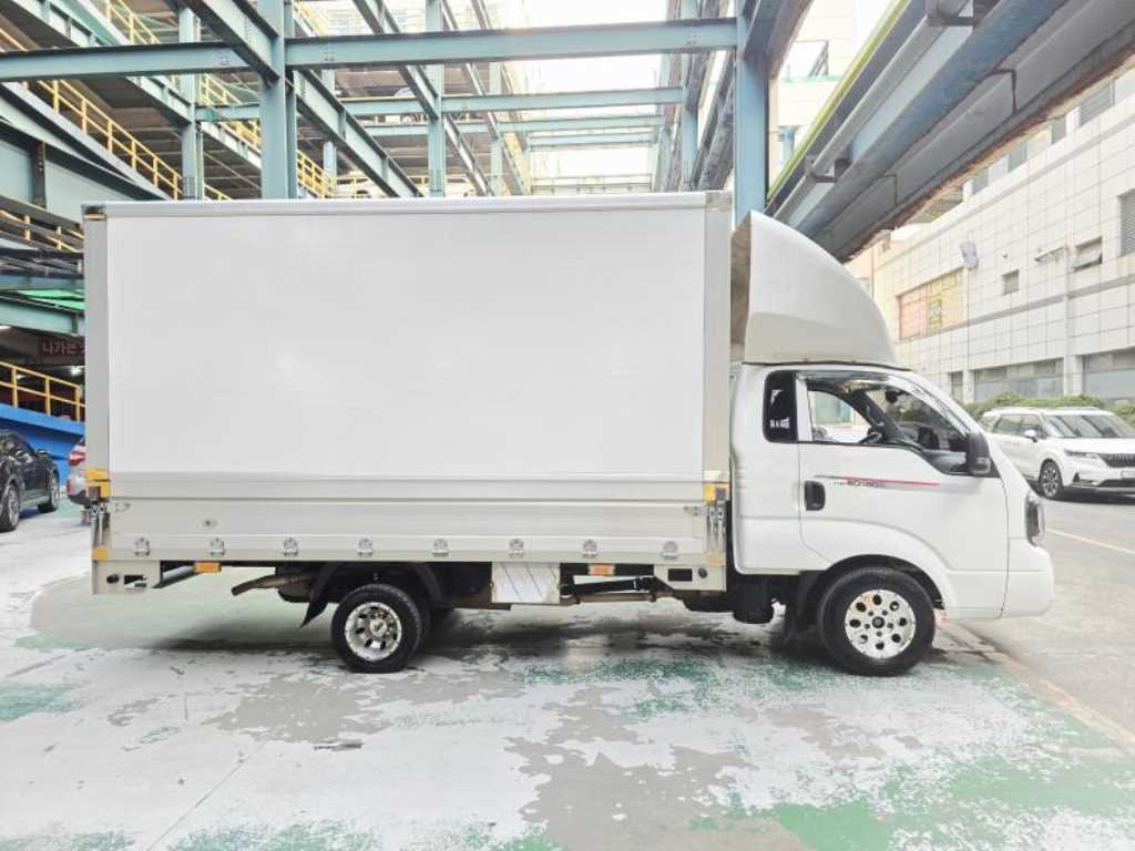 기아 봉고3 1톤 LPG 전동식 윙바디 2024년식 주행 132,036km 중고 화물차 상세 이미지 2
