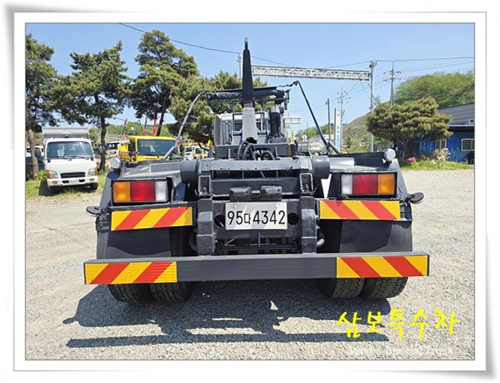 현대 트라고 25톤 롱바디 암롤트럭 2013년식 주행 1,052,374km 중고 화물차 상세 이미지 12