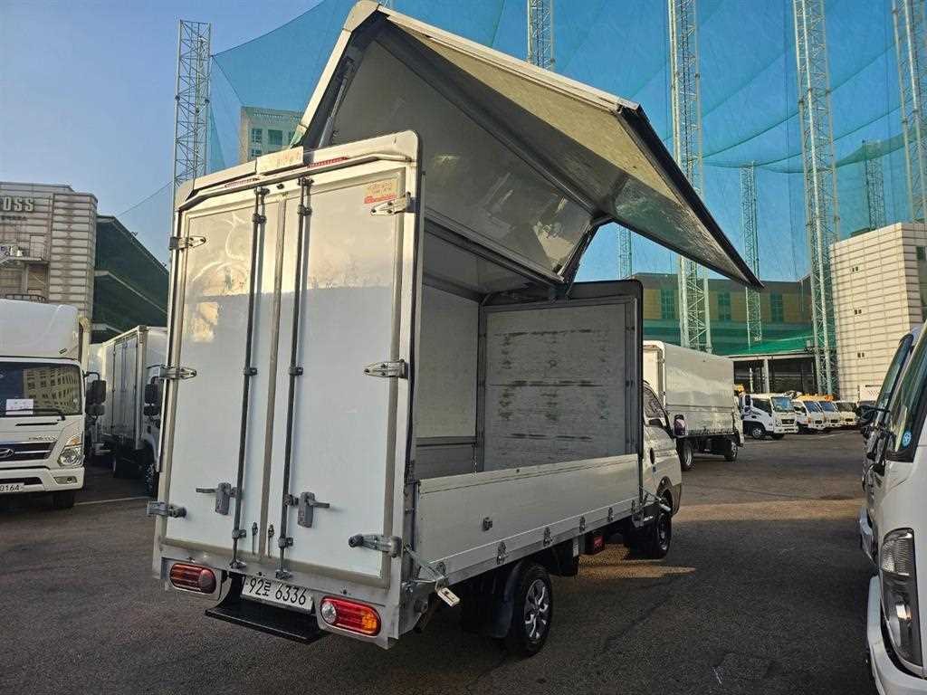 현대 포터2 1톤 롱바디 윙바디 2018년식 주행 243,121km 중고 화물차 상세 이미지 10