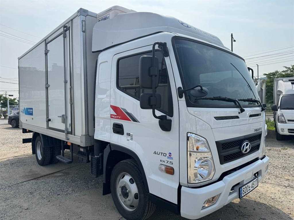 현대 올뉴마이티 2.5톤 냉동탑 2024년식 주행 2,869km 중고 화물차 대표 이미지