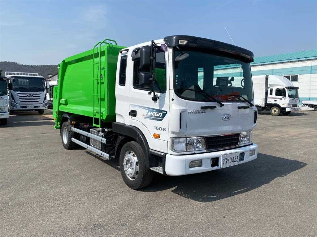 현대 메가트럭 5톤 압착식 진개차 2018년식 주행 179,964km 중고 화물차 대표 이미지