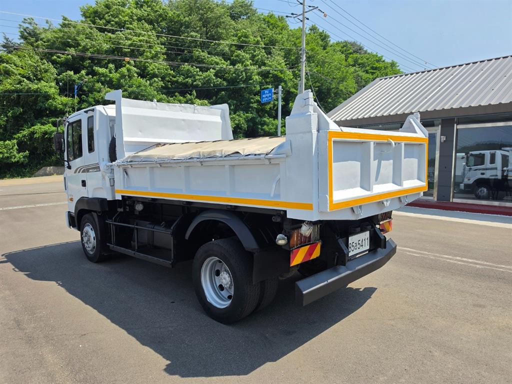 현대 메가트럭 5톤 오리지널 덤프 2010년식 주행 241,550km 중고 화물차 상세 이미지 6