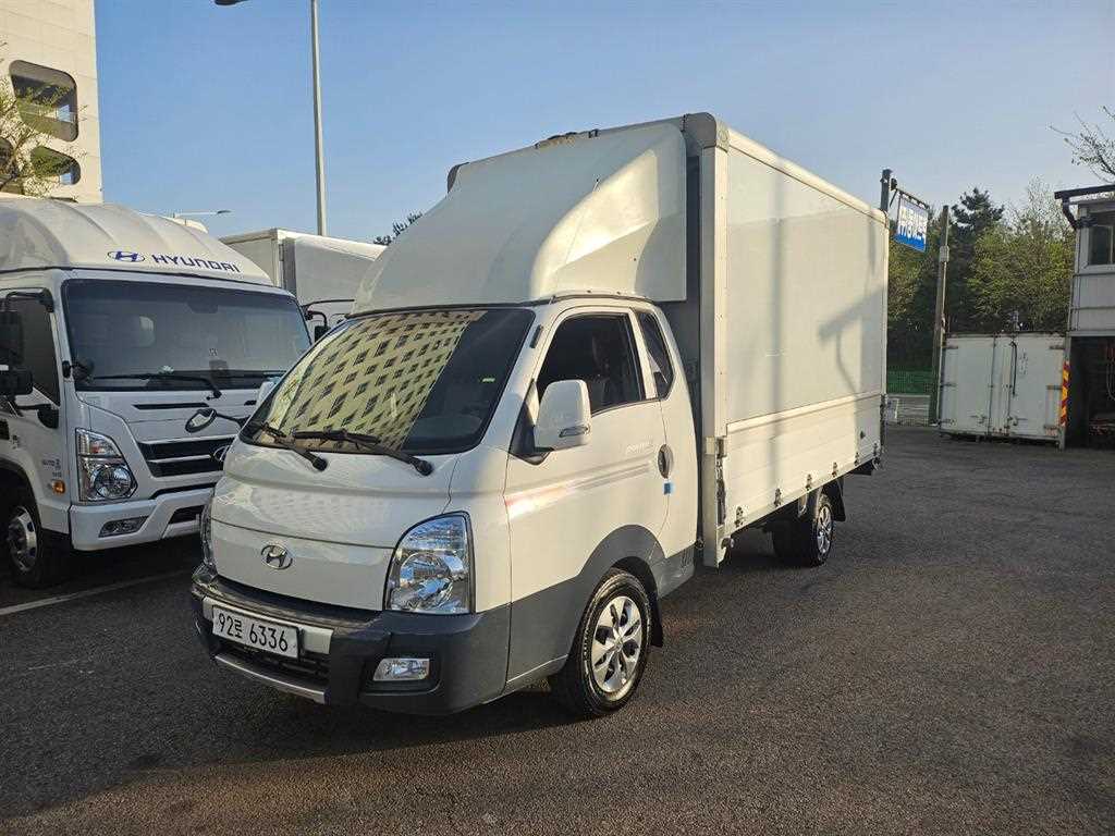 현대 포터2 1톤 롱바디 윙바디 2018년식 주행 243,121km 중고 화물차 대표 이미지