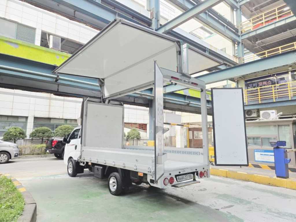 기아 봉고3 1톤 LPG 전동식 윙바디 2024년식 주행 132,036km 중고 화물차 상세 이미지 10