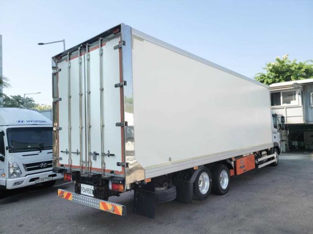 중대형화물 4.5톤 냉동탑 2015년식 주행 125,630km 중고 화물차 상세 이미지 4