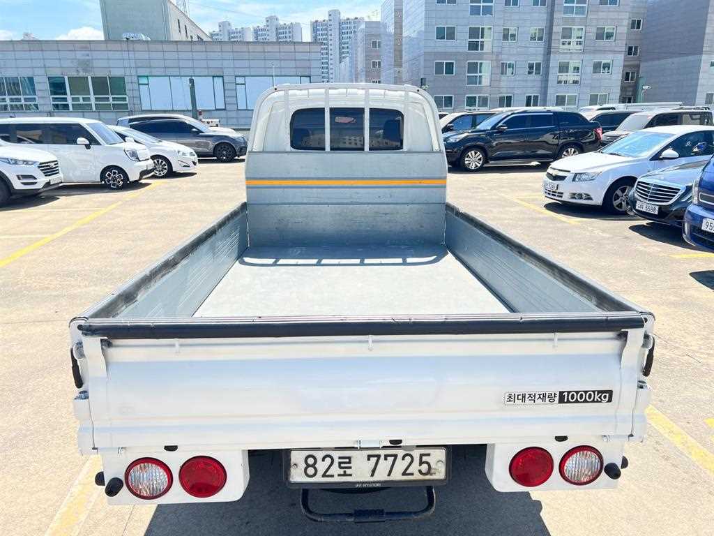 현대 포터2 슈퍼캡 초장축 1톤 카고 중고 화물차 2018 주행 176,305km 상세 이미지 7