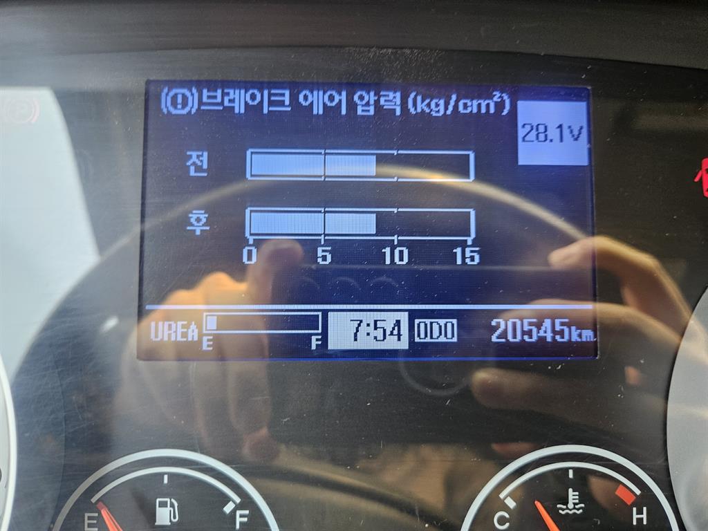 현대 메가트럭 7.5톤 카고크레인 수산887 2020년식 주행 20,301km 중고 화물차 상세 이미지 16