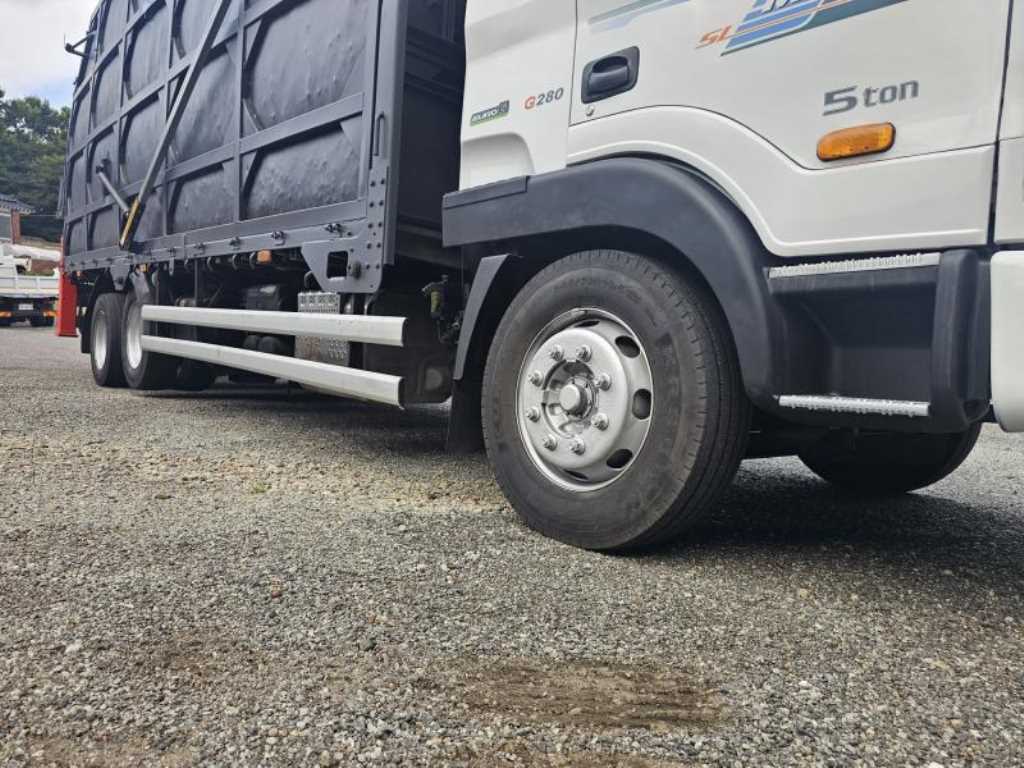 현대 메가트럭 5톤 광림 1204 크레인 집게차 2019년식 주행 251,890km 중고 화물차 상세 이미지 8