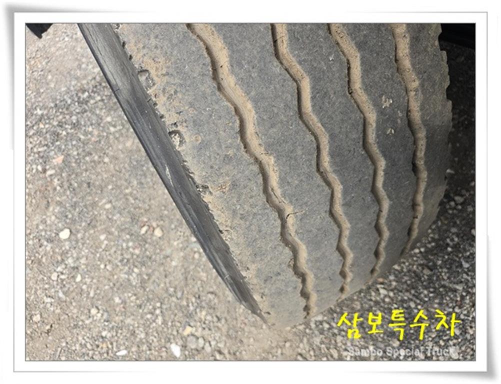 현대 트라고 24톤 1+3축 암롤트럭 2012년식 주행 602,799km 중고 화물차 상세 이미지 12