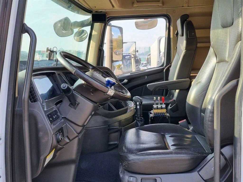 현대 엑시언트 24톤 1+3축 암롤트럭 2018년식 주행 371,200km 중고 화물차 상세 이미지 17