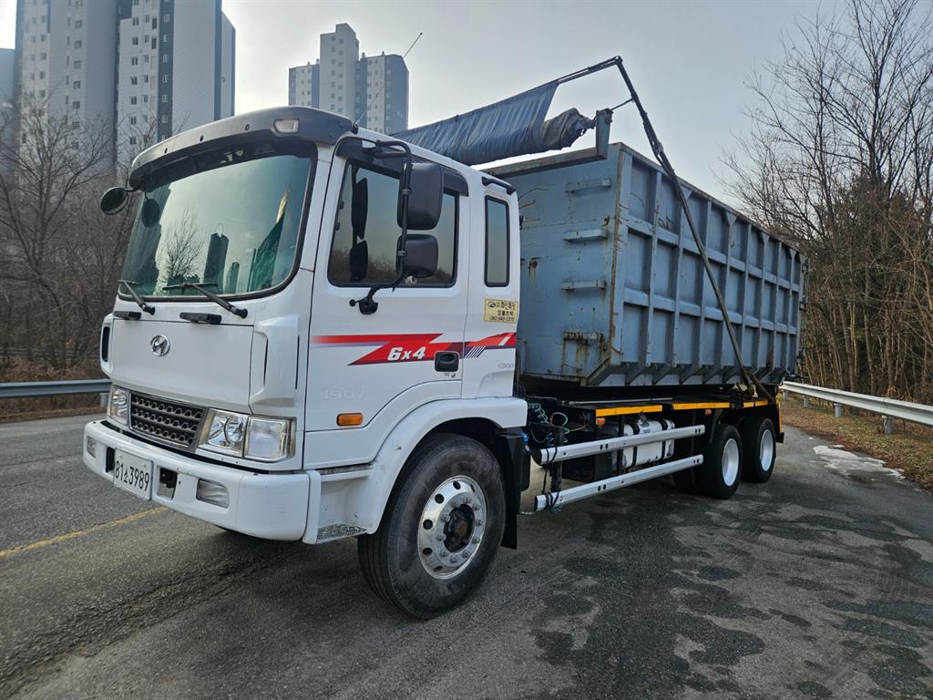 현대 4.5톤 6×4 암롤트럭 2020년식 중고 화물차 2020-08 주행 304,524km 대표 이미지