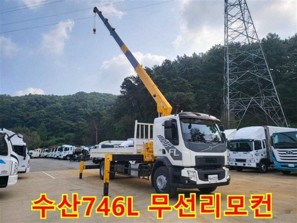 볼보 5톤 수산 746L 카고크레인 2017년식 주행 51,394km 중고 화물차 대표 이미지