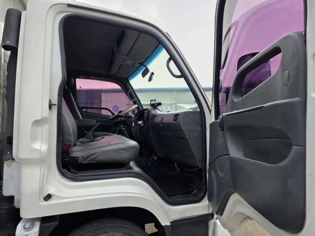 현대 e 마이티 3.5톤 냉동탑 2014년식 주행 112,797km 중고 화물차 상세 이미지 10