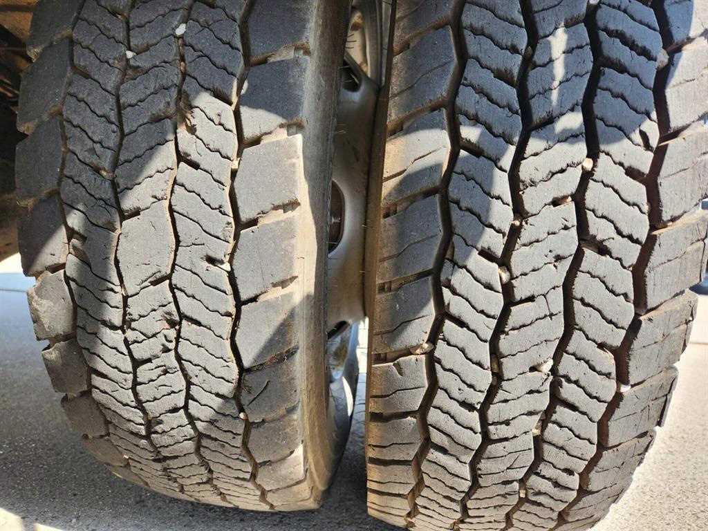 3.5톤 5000리터 탱크로리 2017년식 주행 593,353km 중고 화물차 홈/탱크로리 상세 이미지 14