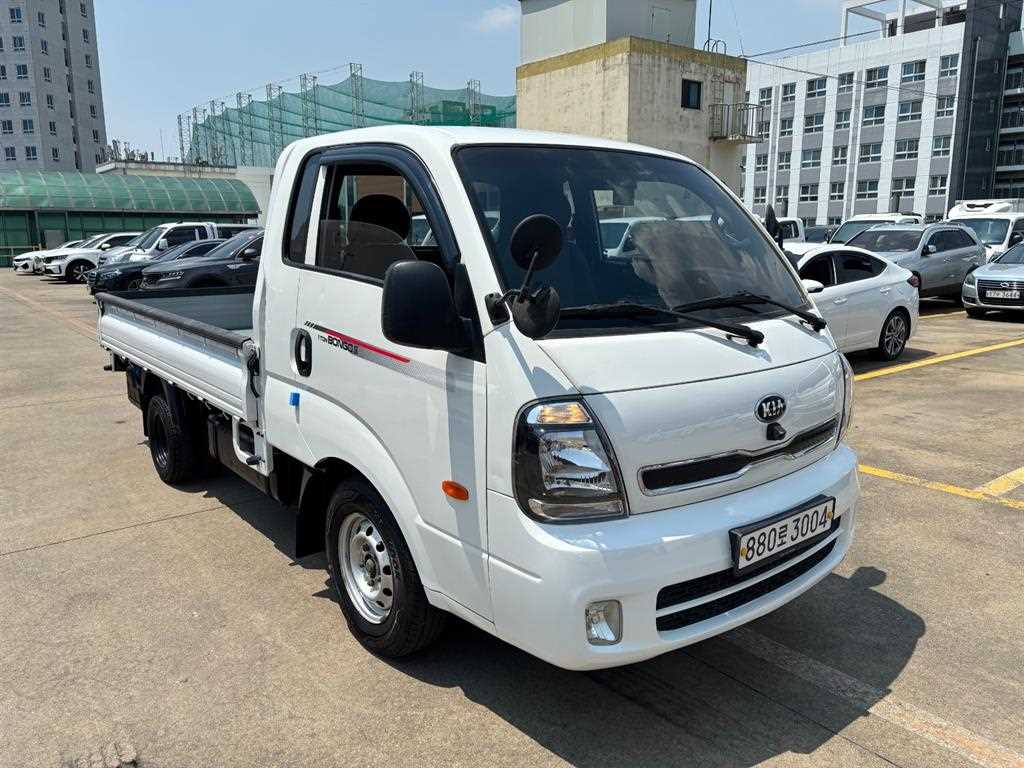 기아 더뉴봉고3 1톤 카고 2020년식 주행 81,856km 중고 트럭 대표 이미지