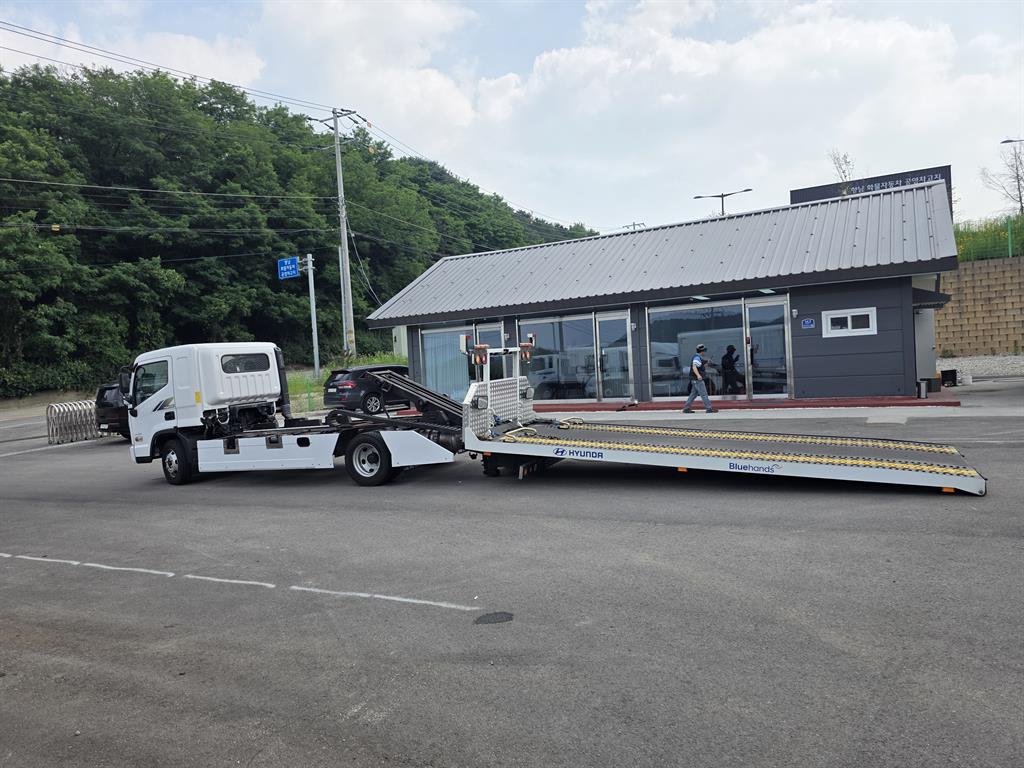현대 3.5톤 저각 셀프로더 2021년식 주행 2,298km 중고 화물차 상세 이미지 9