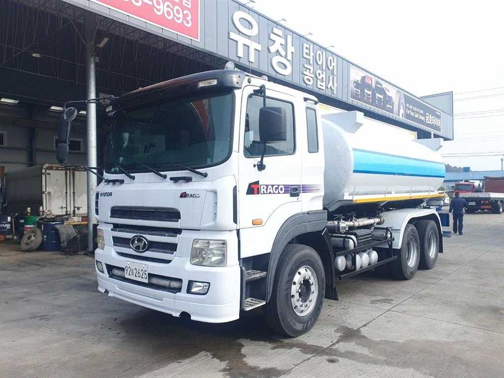 현대 트라고 21톤 살수차 2011년식 중고 화물차 2011-05 주행 1,200,000km 대표 이미지