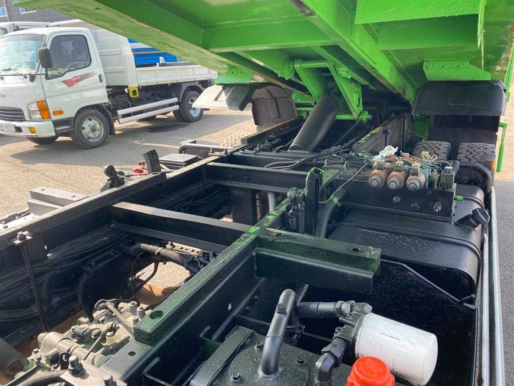 현대 메가트럭 5톤 압착식 진개차 2018년식 주행 179,964km 중고 화물차 상세 이미지 10
