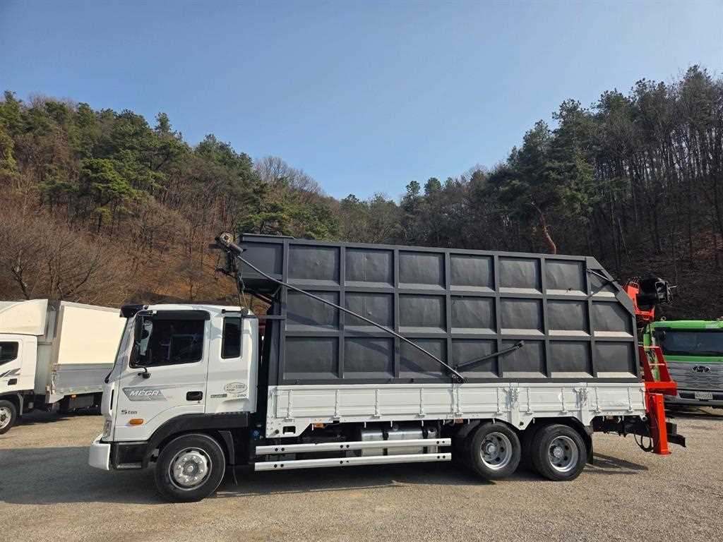 현대 메가트럭 5톤 집게차 2018년식 주행 217,745km 중고 화물차 상세 이미지 2