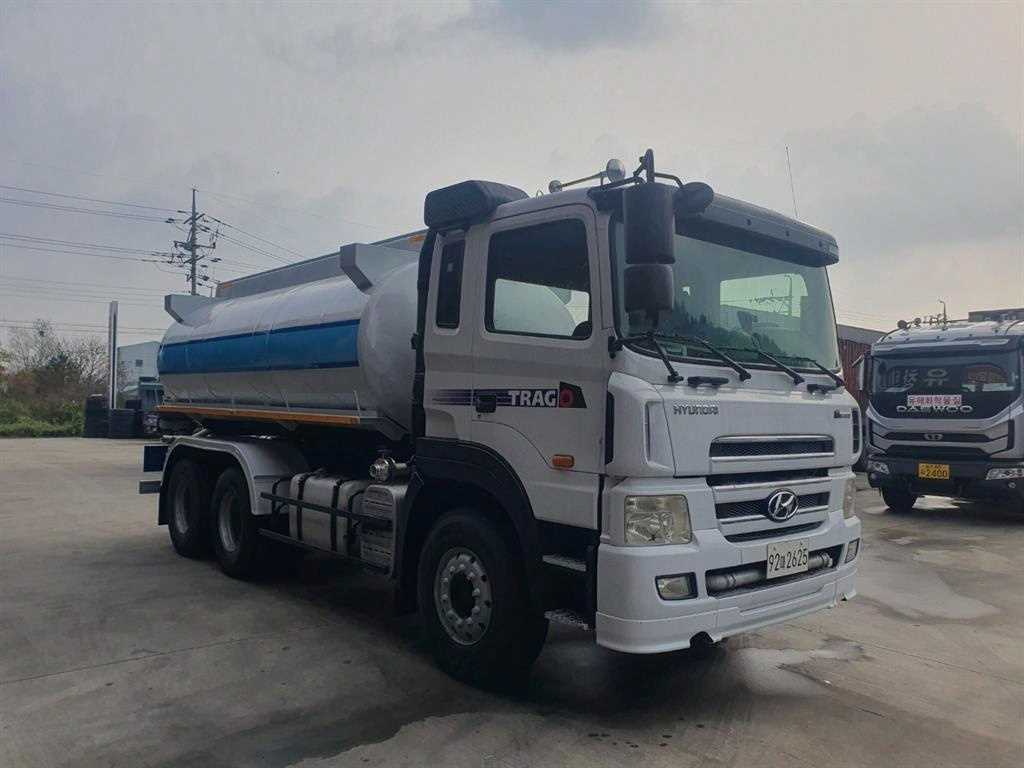 현대 트라고 21톤 살수차 2011년식 중고 화물차 2011-05 주행 1,200,000km 상세 이미지 3
