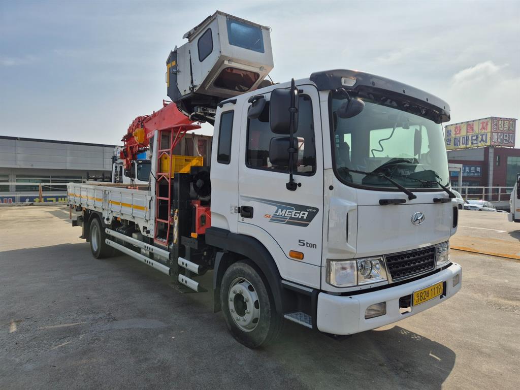 2021년식 주행 21,237km 5톤 광림 7단 카고크레인 중고 화물차 상세 이미지 4